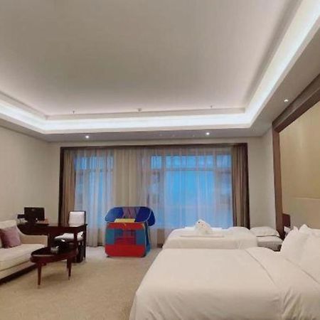 Linyi Blue Horizon International Hotel Yi He Exterior photo