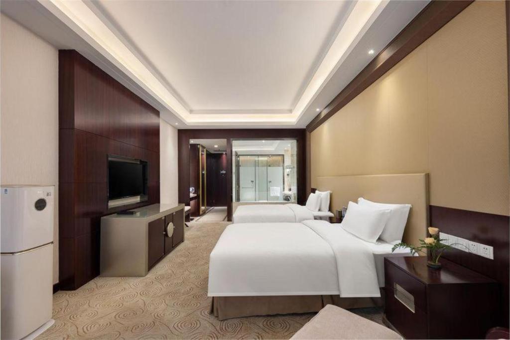 Linyi Blue Horizon International Hotel Yi He Exterior photo
