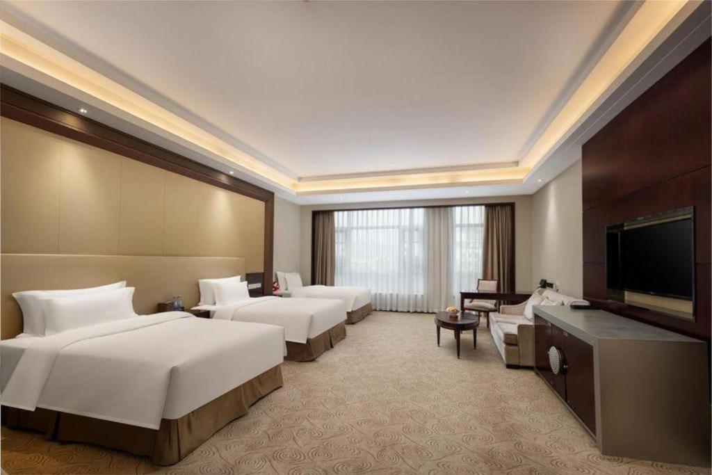 Linyi Blue Horizon International Hotel Yi He Exterior photo