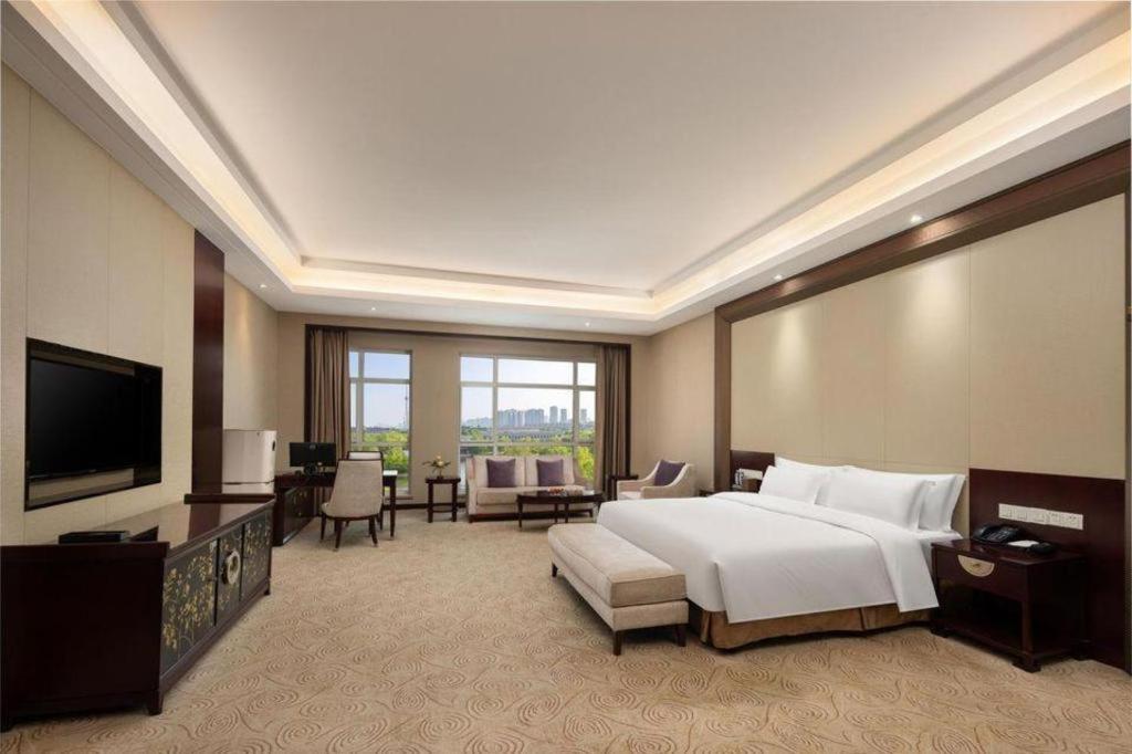 Linyi Blue Horizon International Hotel Yi He Exterior photo